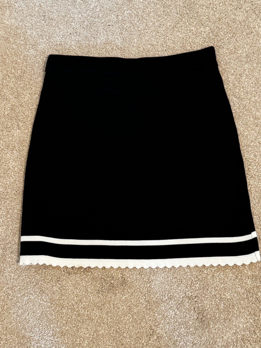 Laundry By Shelli Segal Black Skirt with White Trim
